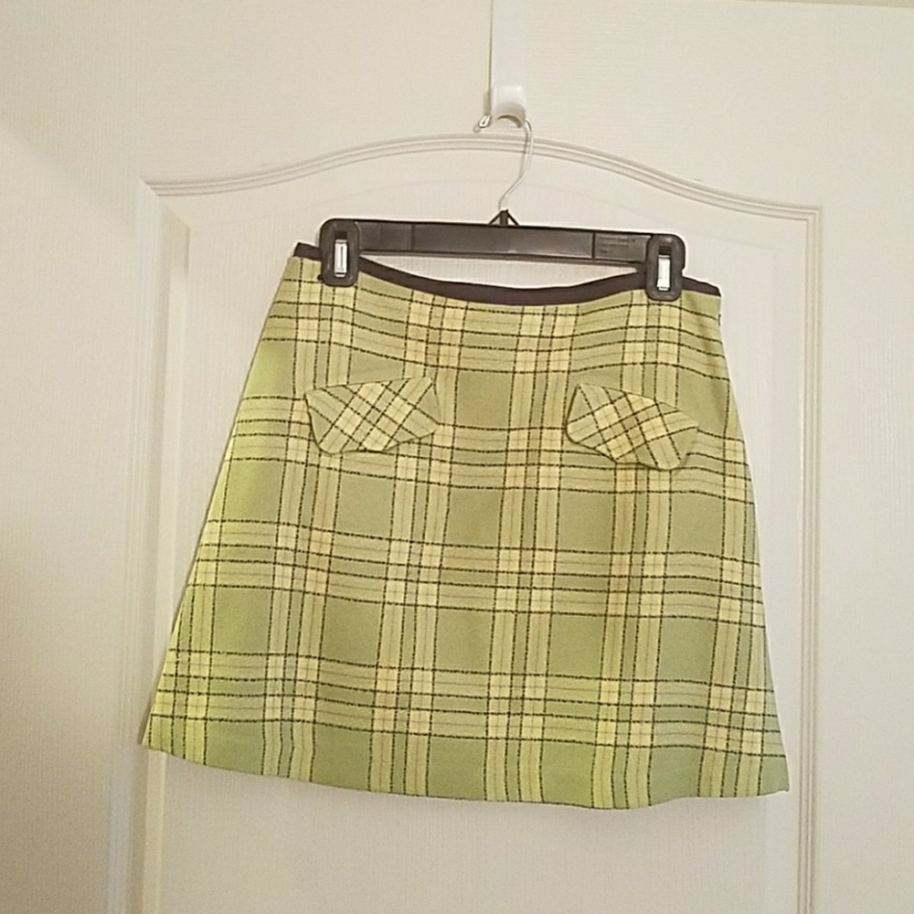 short skirt
